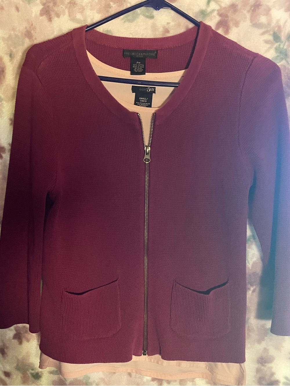 Petite Women's Burgundy Zip-Front waffle Knit 3/4 length sleeve crop top
